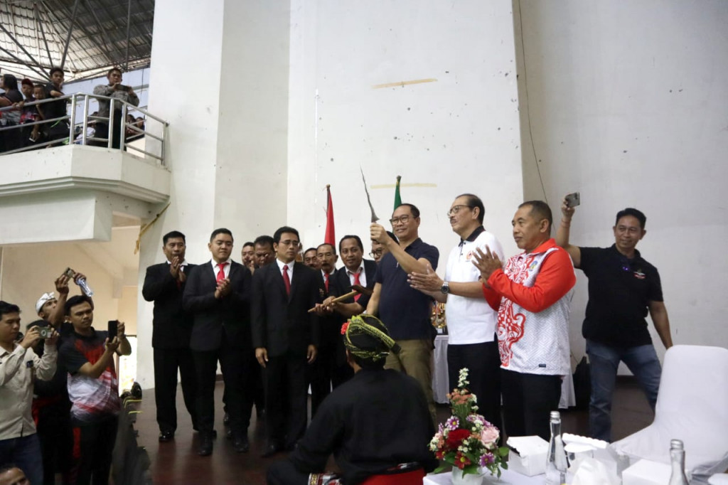Tumbuh Kembangkan Seni Budaya Nusantara Melalui Olahraga Pencak Silat